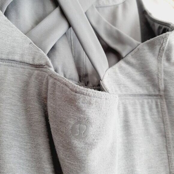 LULULEMON Tank Top Built-in-Bra Strappy Back Sz 8 Flawed - Picture 11 of 12